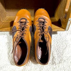 Really comfy Timberland shoes.  Size 9.5